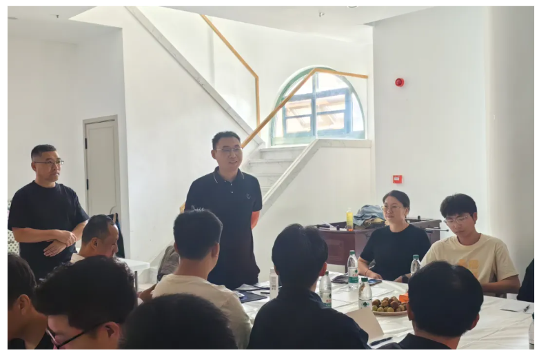 智慧碰撞，团队共融：一场别开生面的跨部门研讨与团建盛宴